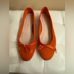 NWOT. Verofalso Orange Flats. Leather. Made in Italy. True to size 6.5